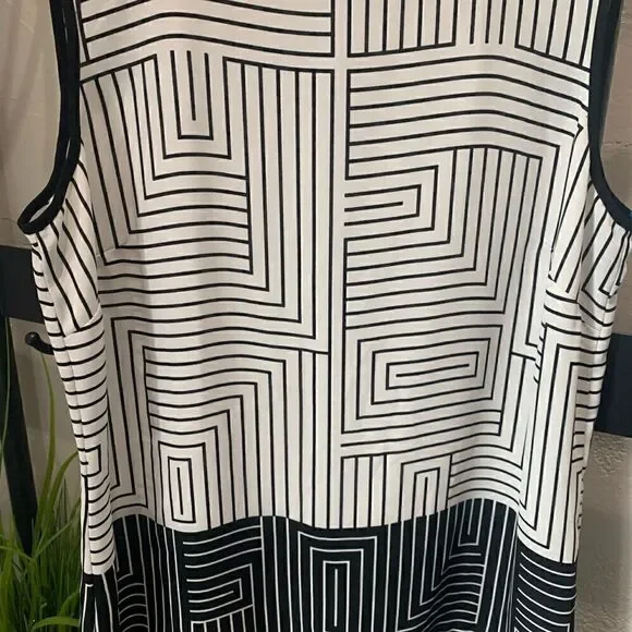 Tommy Hilfiger short sleeve blouse size small - Picture 4 of 9